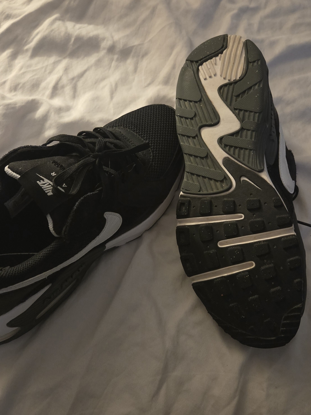 Nike Men’s Black and White Athletic Sneakers